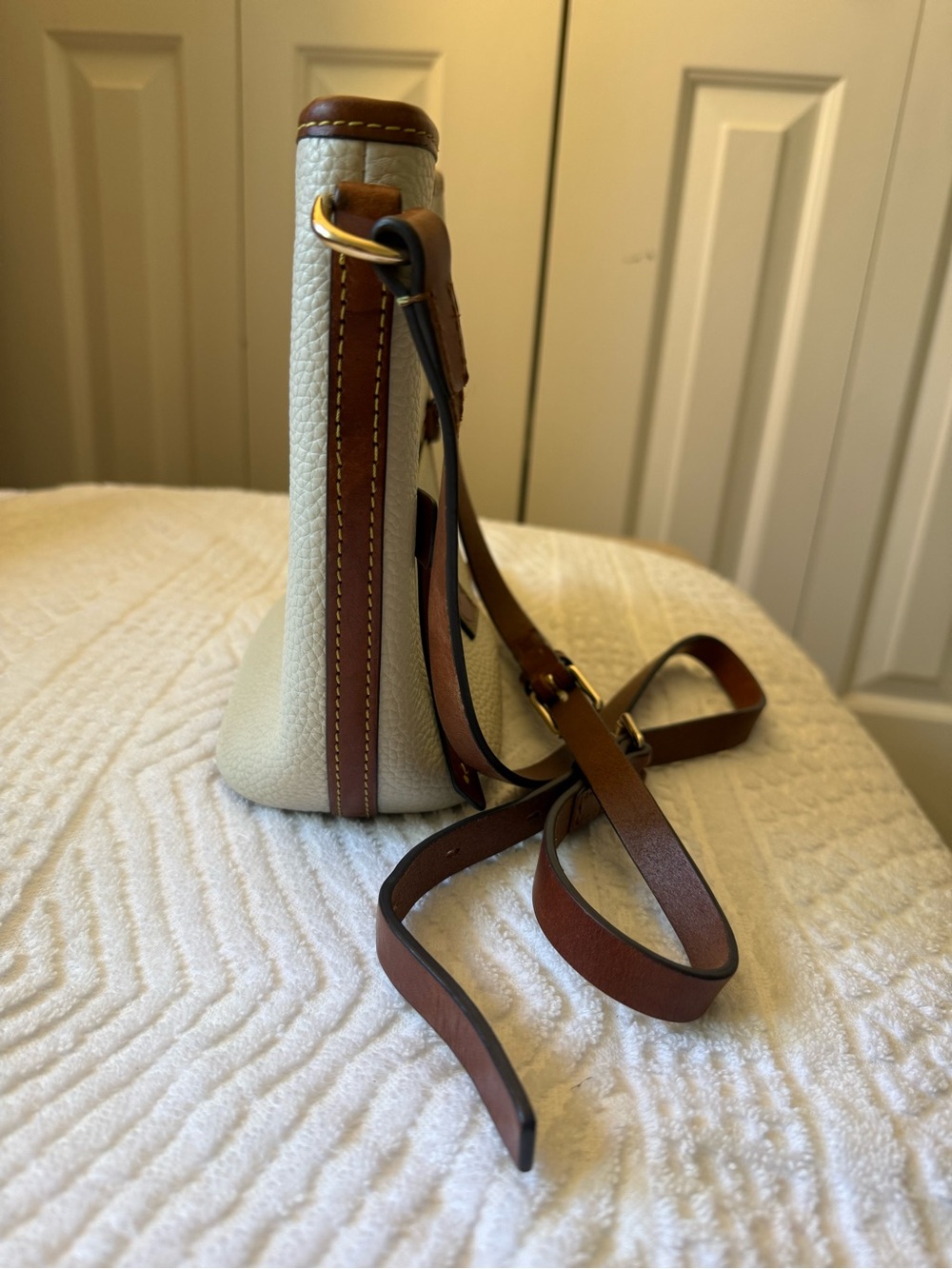 Dooney & Bourke Cream Pebbled Crossbody with Brown Trim - Picture 4 of 13